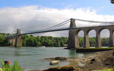Bolt fears close Menai Suspension Bridge