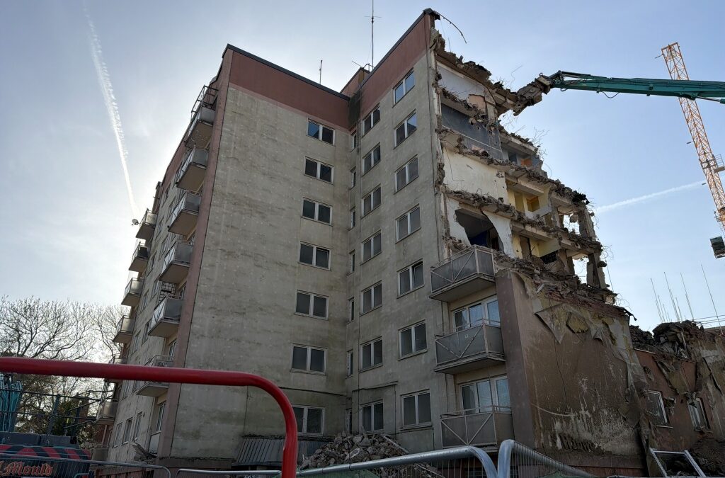 First tower block comes down for Windsor redevelopment