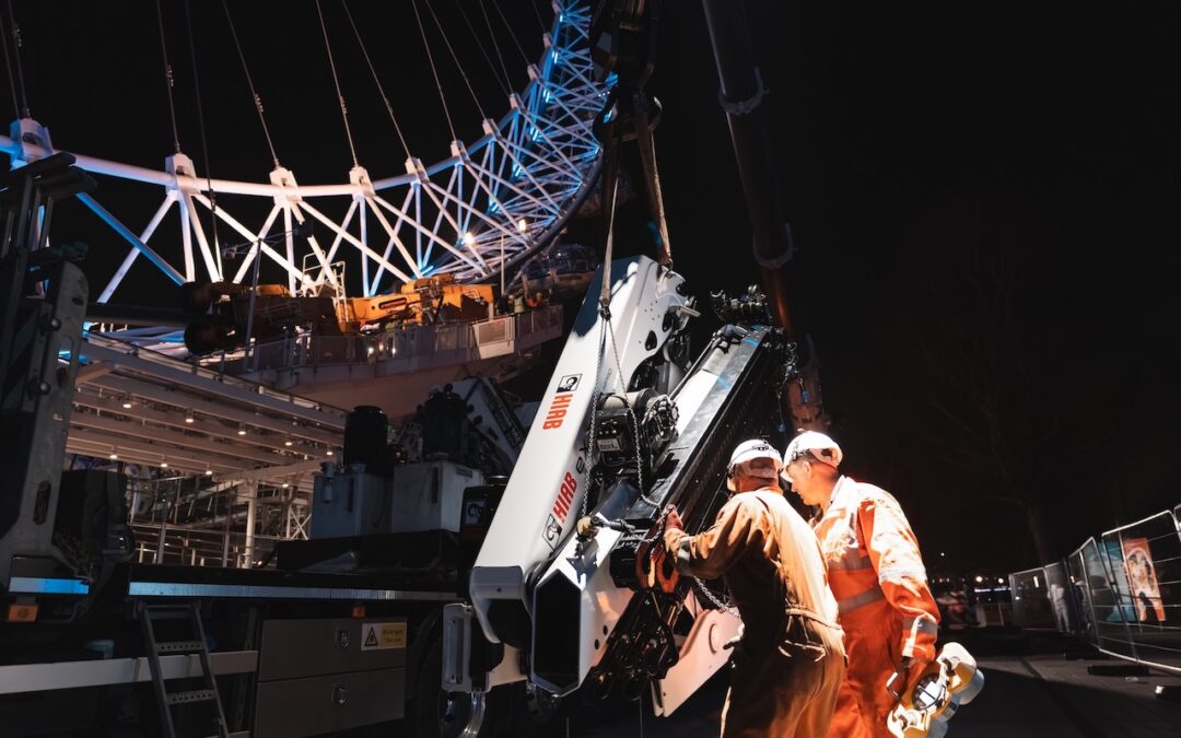 Knuckleboom cranes for London Eye