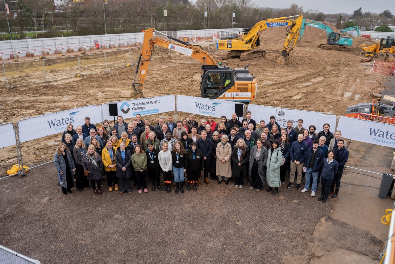 Wates extends Isle of Wight college