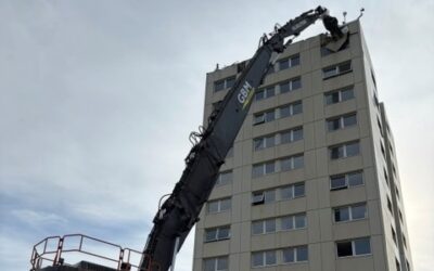 Demolition starts on Hull towers